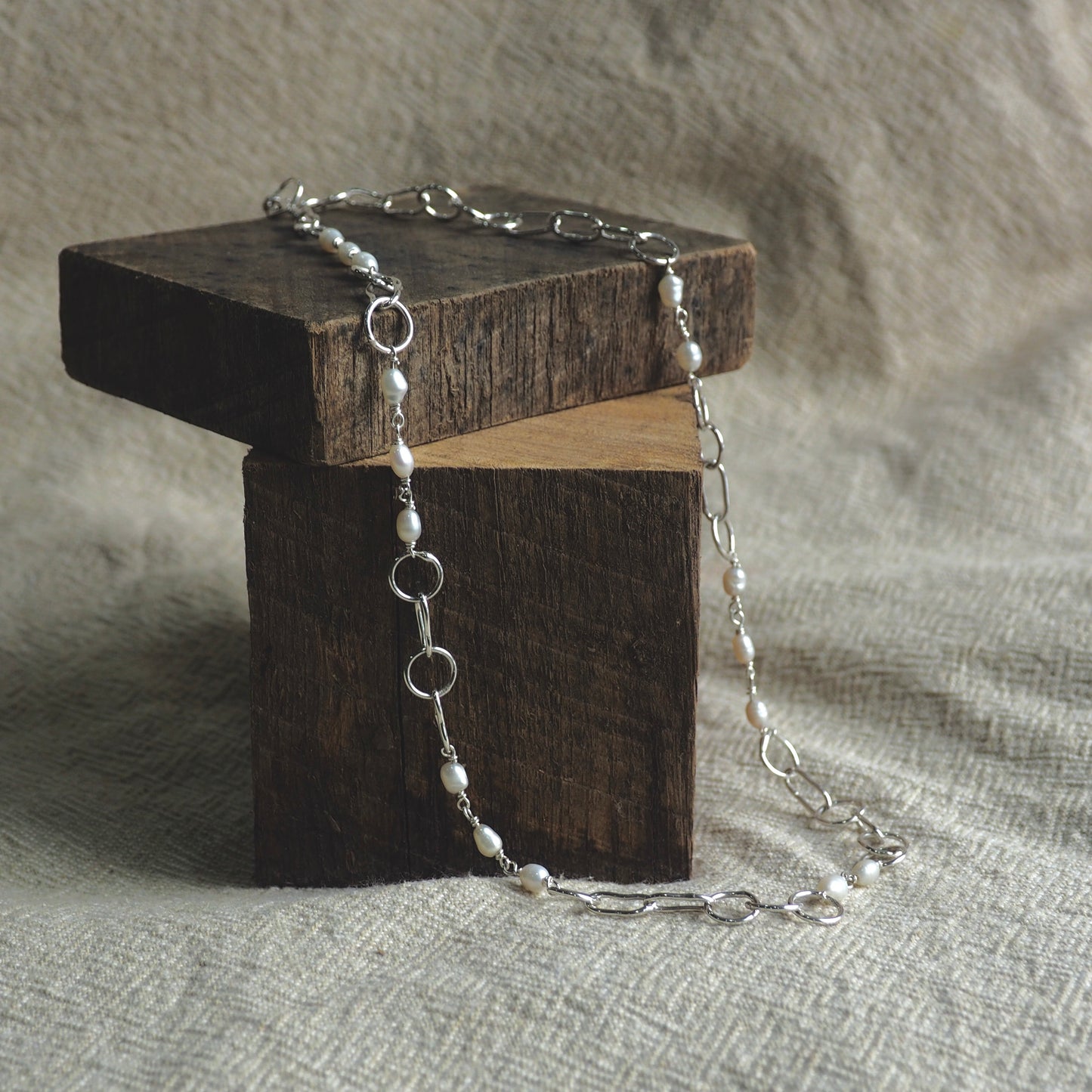 VINTAGE SEED PEARL AND SILVER CHAIN NECKLACE