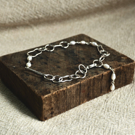 VINTAGE SEED PEARL CHAIN BRACELET.